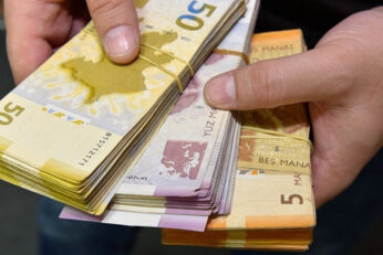 Manat 5