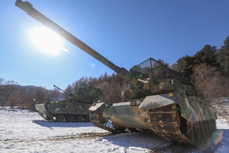 Guney Kore K2 Black Panther ve K21 zirhli muharebe araci kafes zirh anti drone drone kafesi scaled